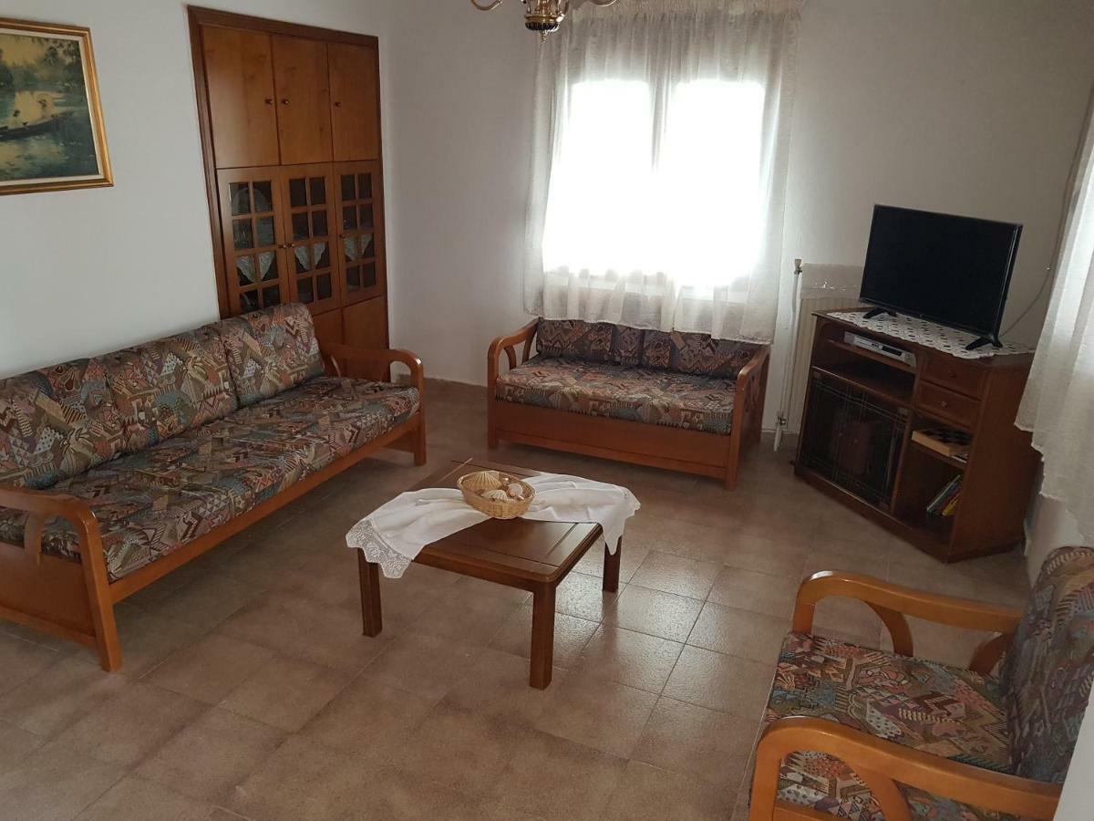 דירות אגיוס ניקולאוס Nikolaos House מראה חיצוני תמונה