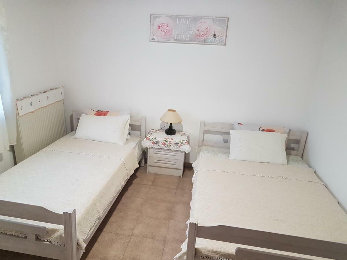 דירות אגיוס ניקולאוס Nikolaos House מראה חיצוני תמונה